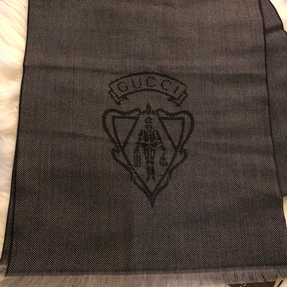 Gucci chevron scarf